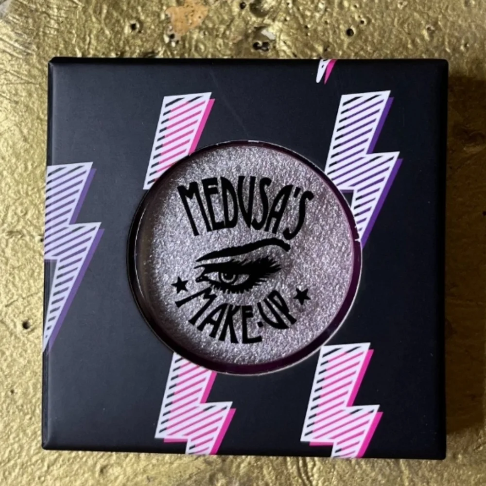 REBEL Medusa's Makeup Glam Rock Eyeshadow NWT